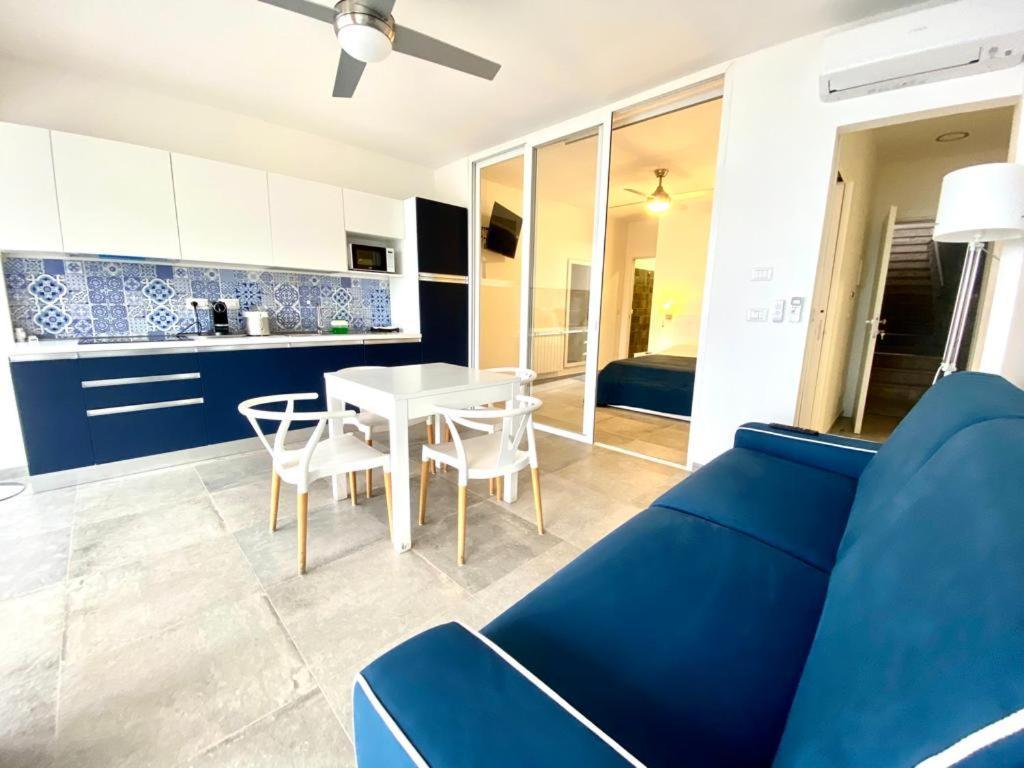 Dream View Suites تاورمينا الغرفة الصورة