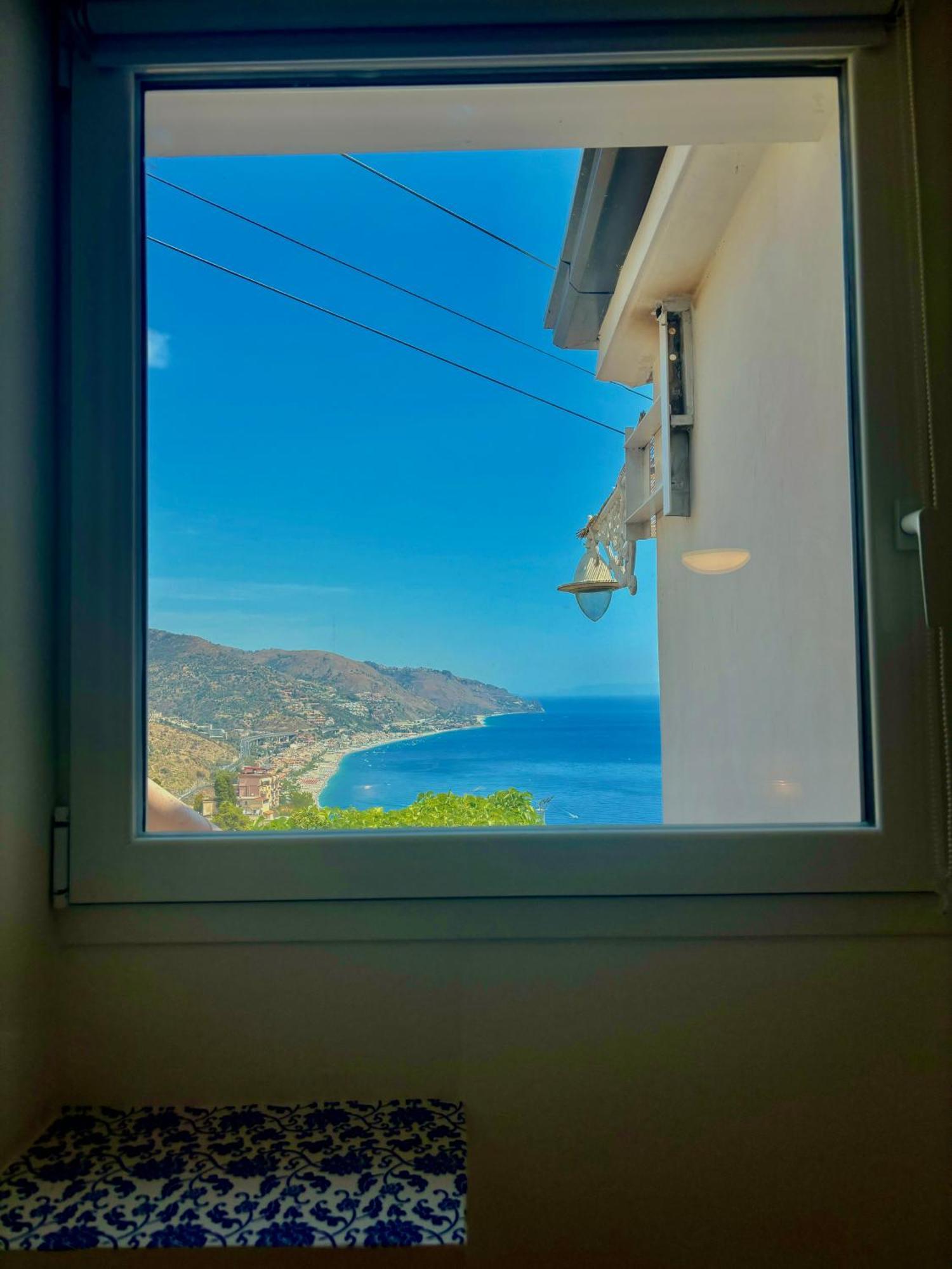 Dream View Suites تاورمينا المظهر الخارجي الصورة