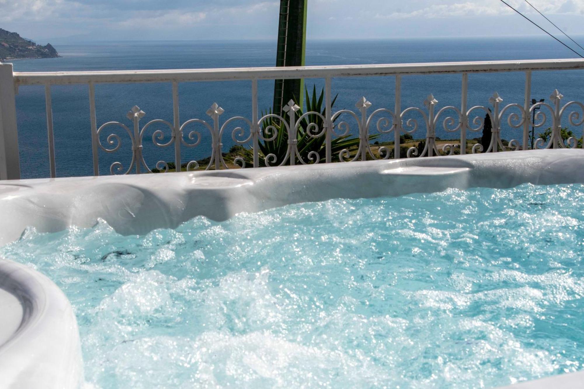 Dream View Suites تاورمينا المظهر الخارجي الصورة