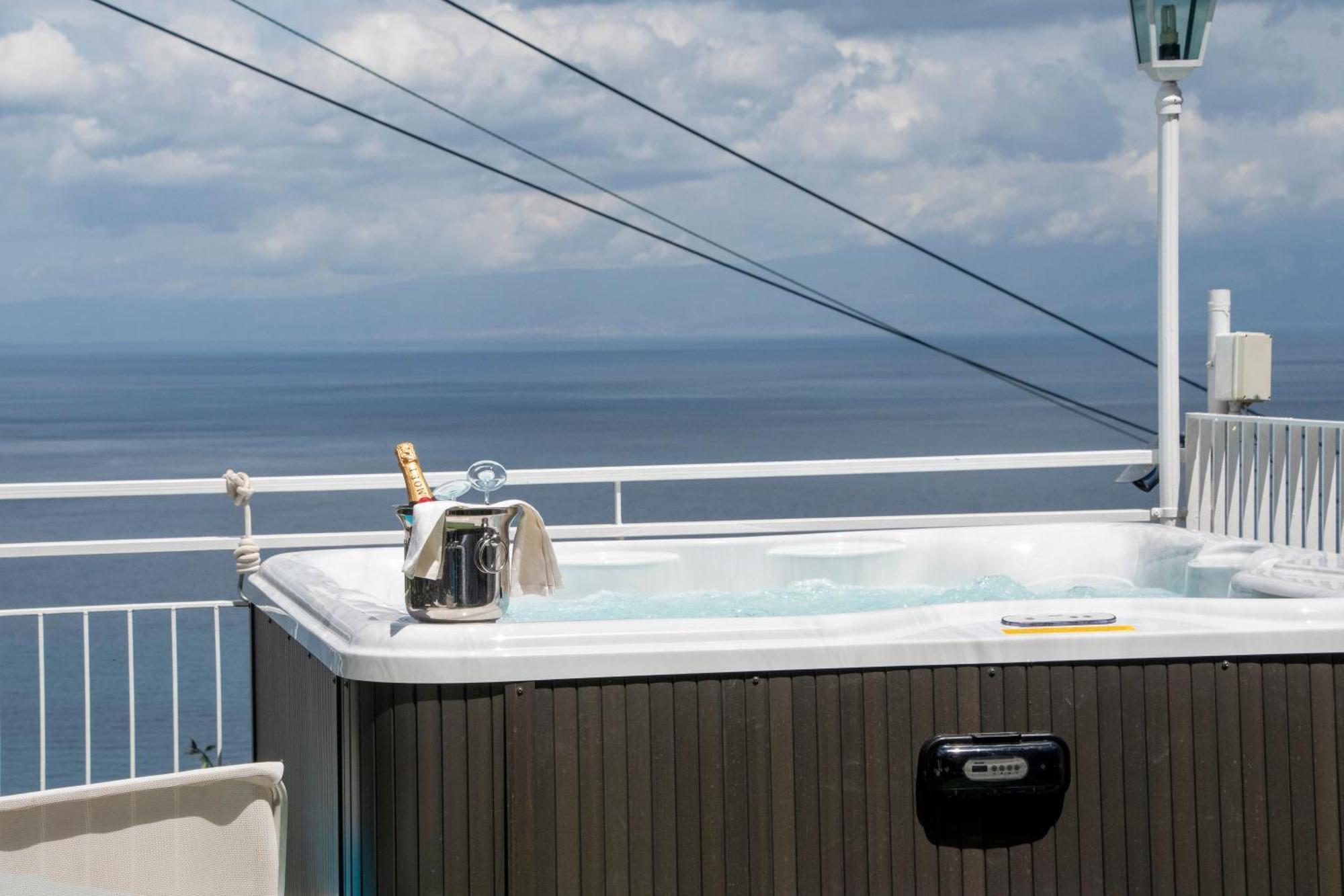 Dream View Suites تاورمينا المظهر الخارجي الصورة